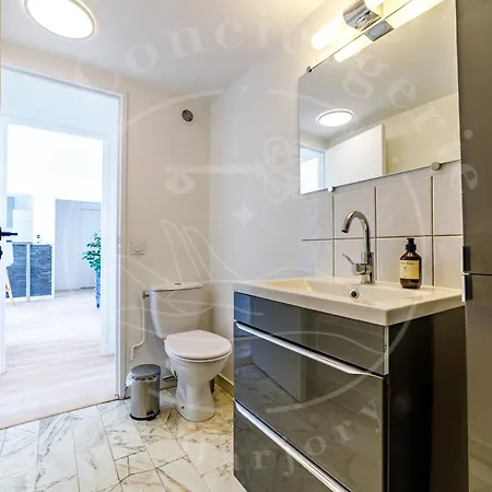 Haute - T2 Cosy Avec Clim & Balcon * Toulon